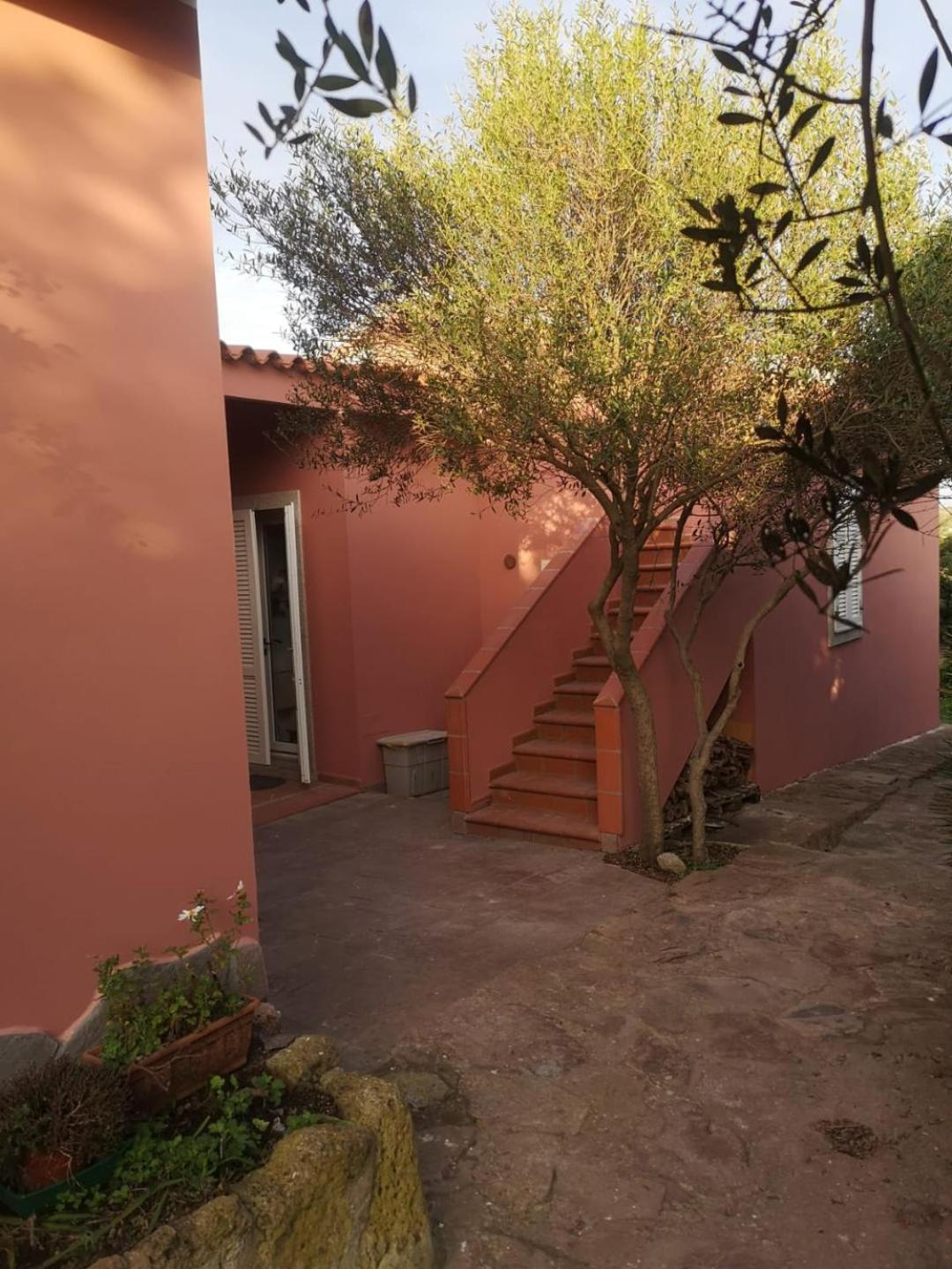B&B Domus Oriens - Monolocale Indipendente In Villa Portoscuso Εξωτερικό φωτογραφία