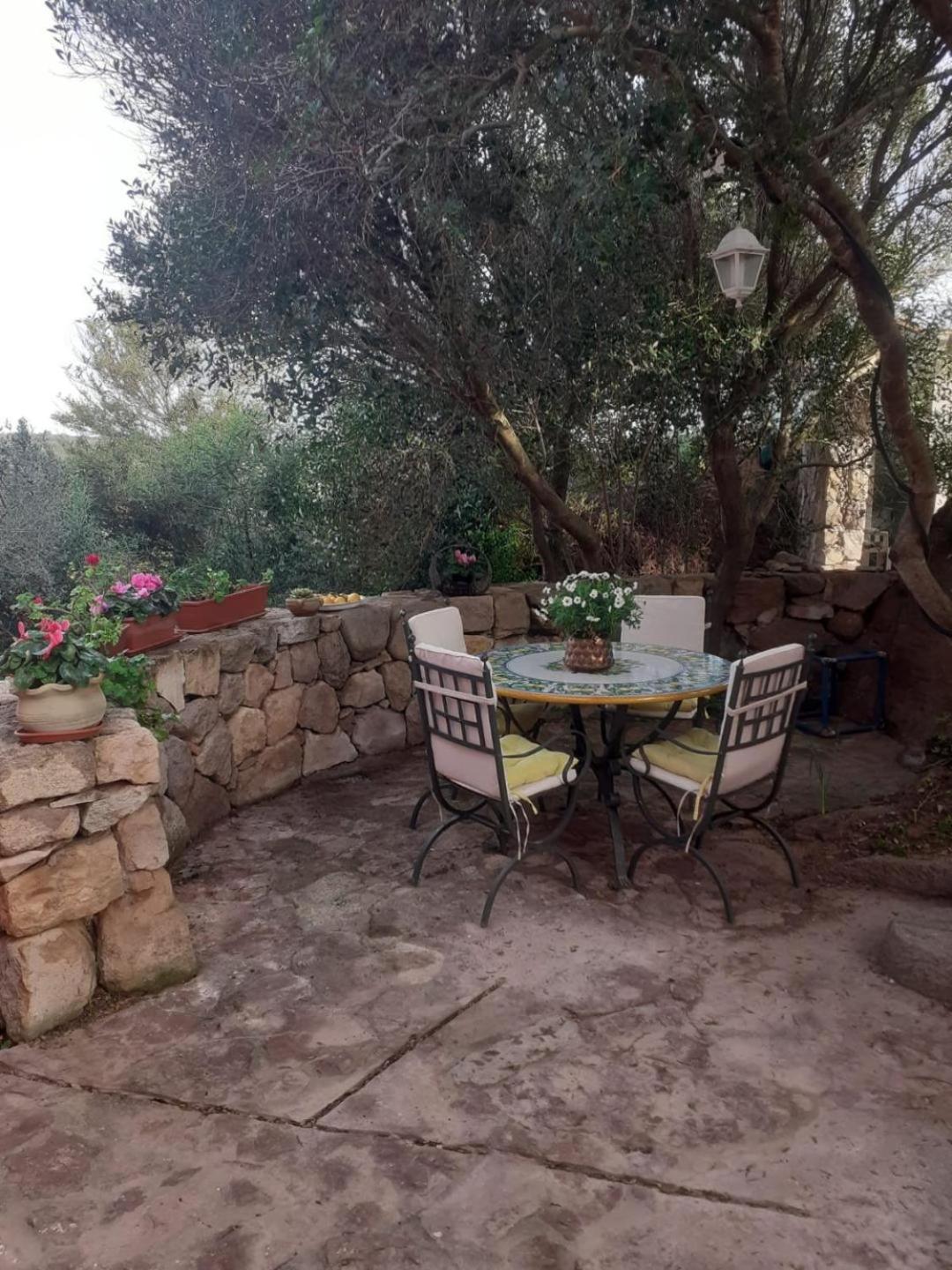 B&B Domus Oriens - Monolocale Indipendente In Villa Portoscuso Εξωτερικό φωτογραφία